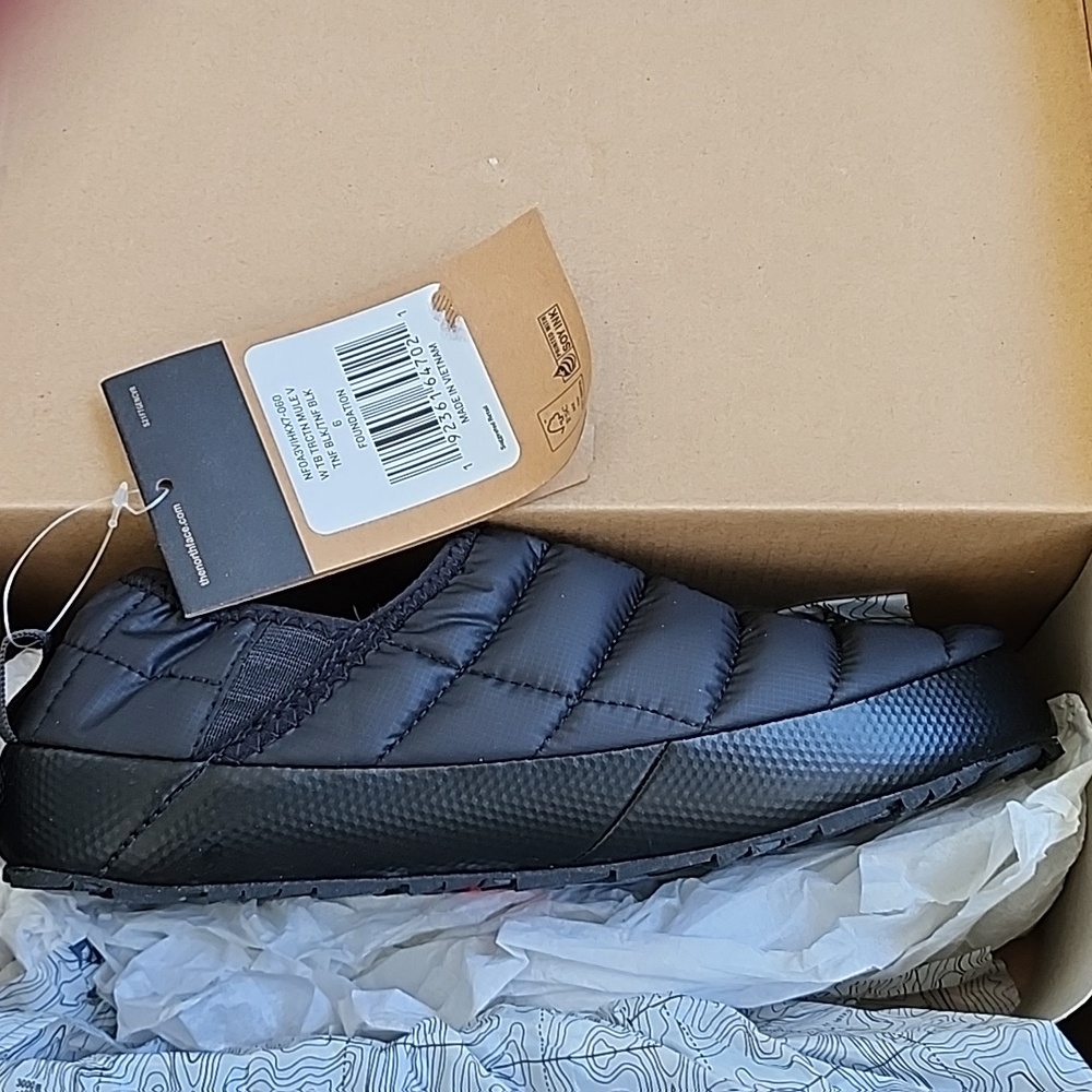 The North Face Women's Thermoball Traction Mule V, New In Box